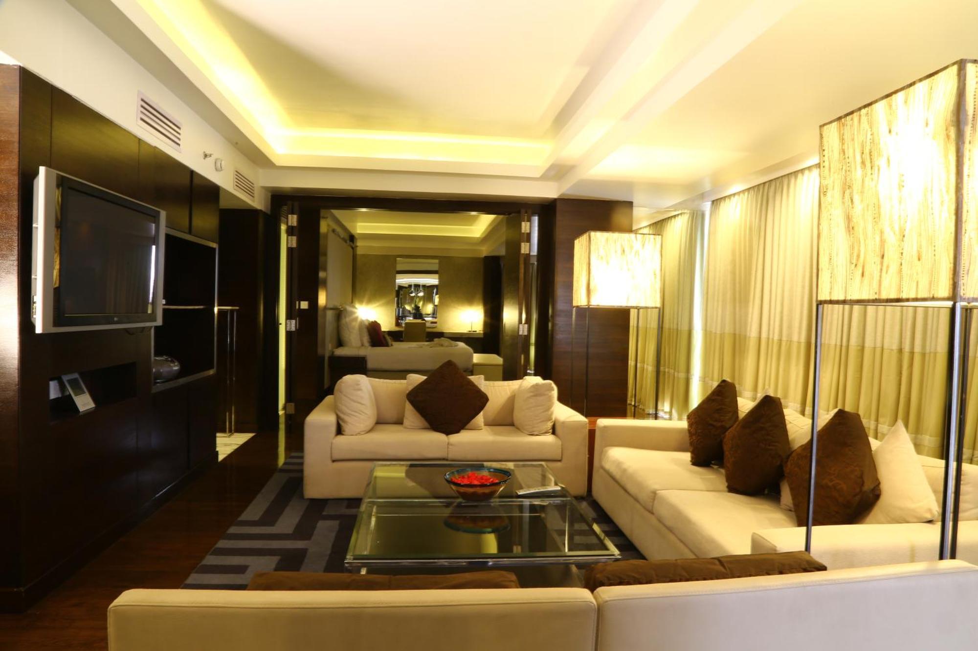 Avari Towers Carachi Exterior foto A suite at the hotel