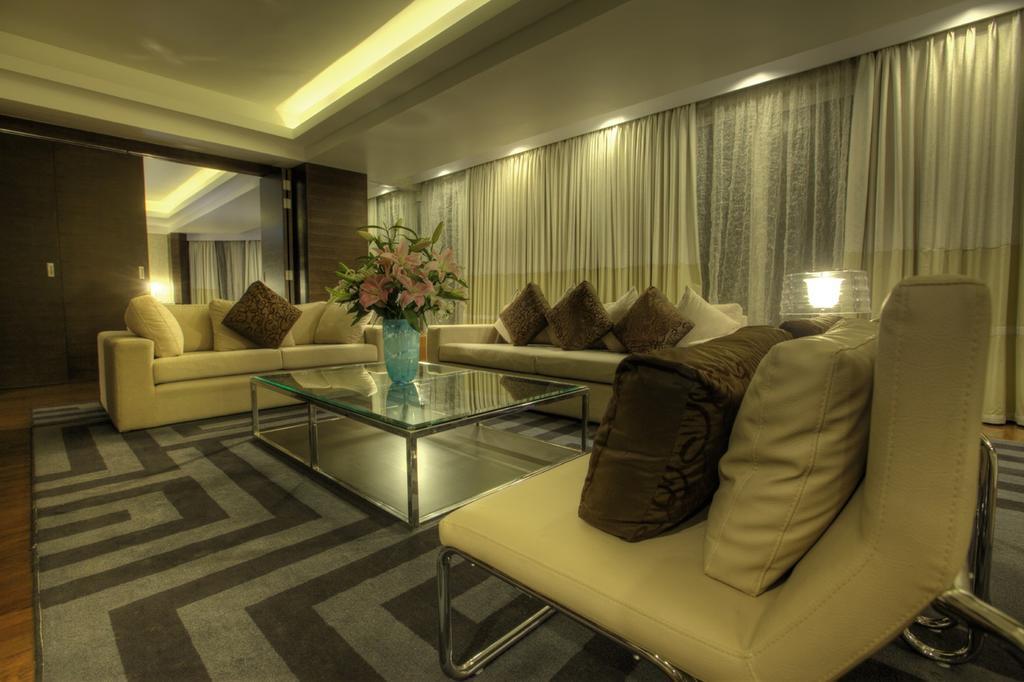 Avari Towers Carachi Quarto foto The interior of a suite at the hotel