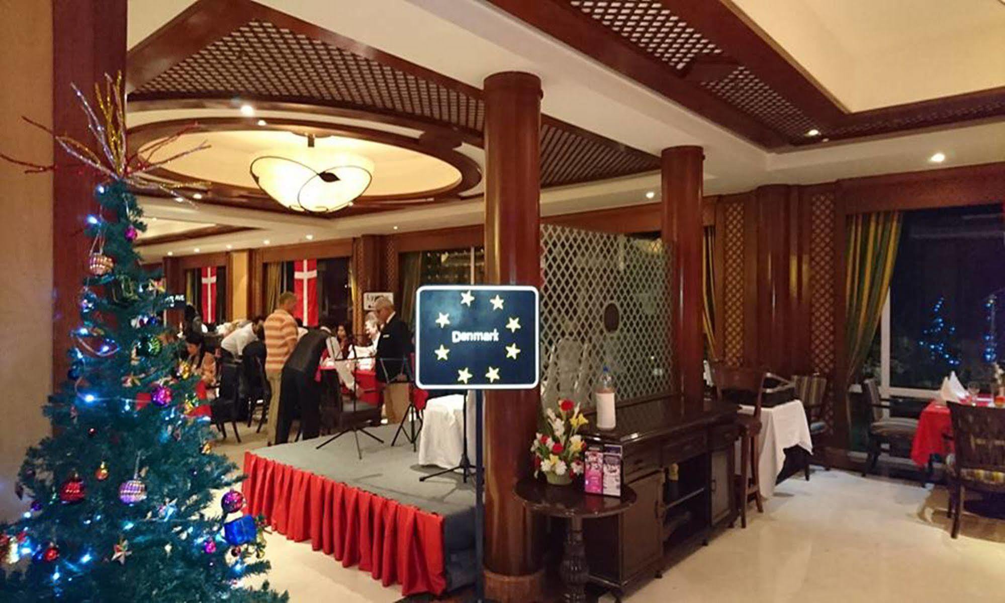 Avari Towers Carachi Exterior foto The 2016 ASEAN Tourism Awards Ceremony