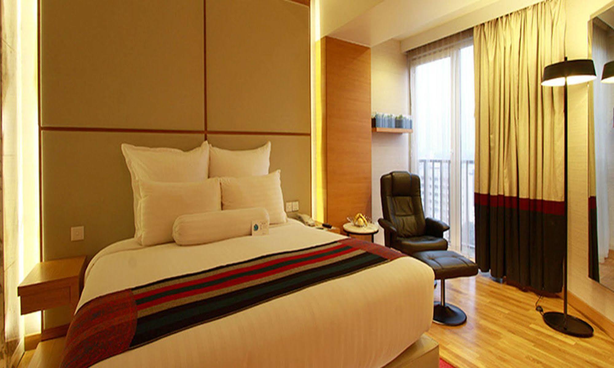 Avari Towers Carachi Exterior foto A room at the Park, Hyderabad