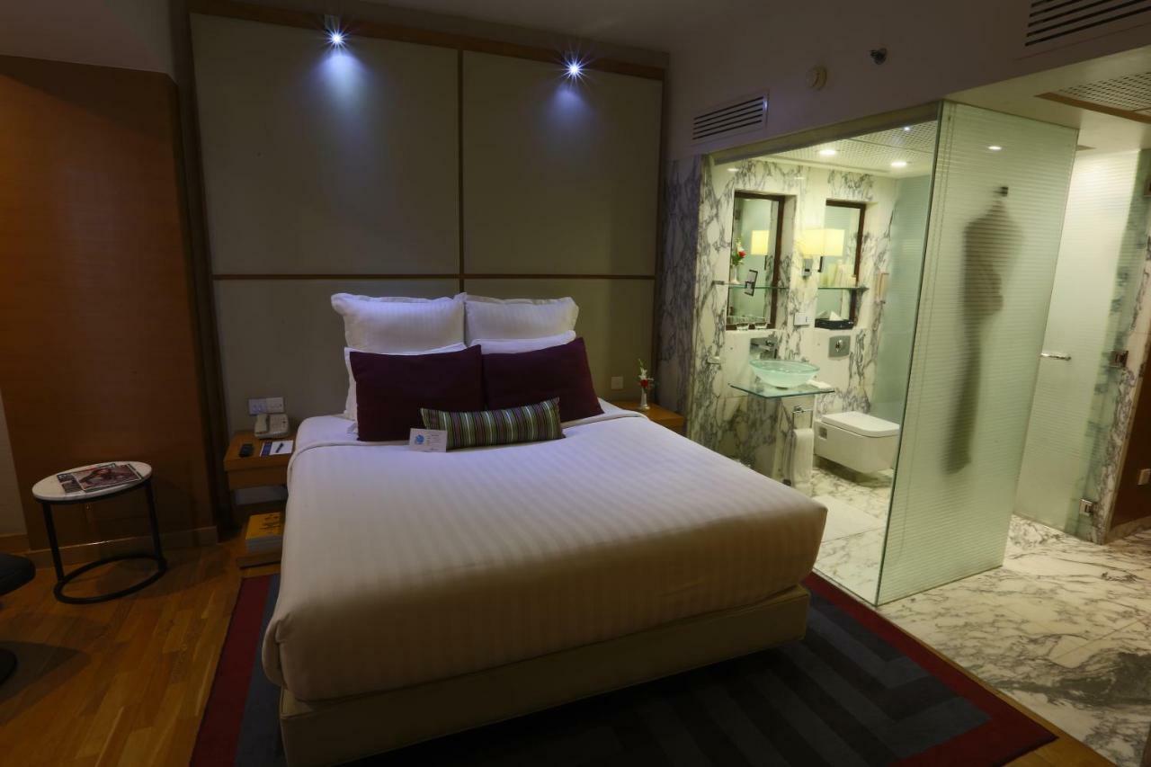 Avari Towers Carachi Exterior foto A room at the hotel